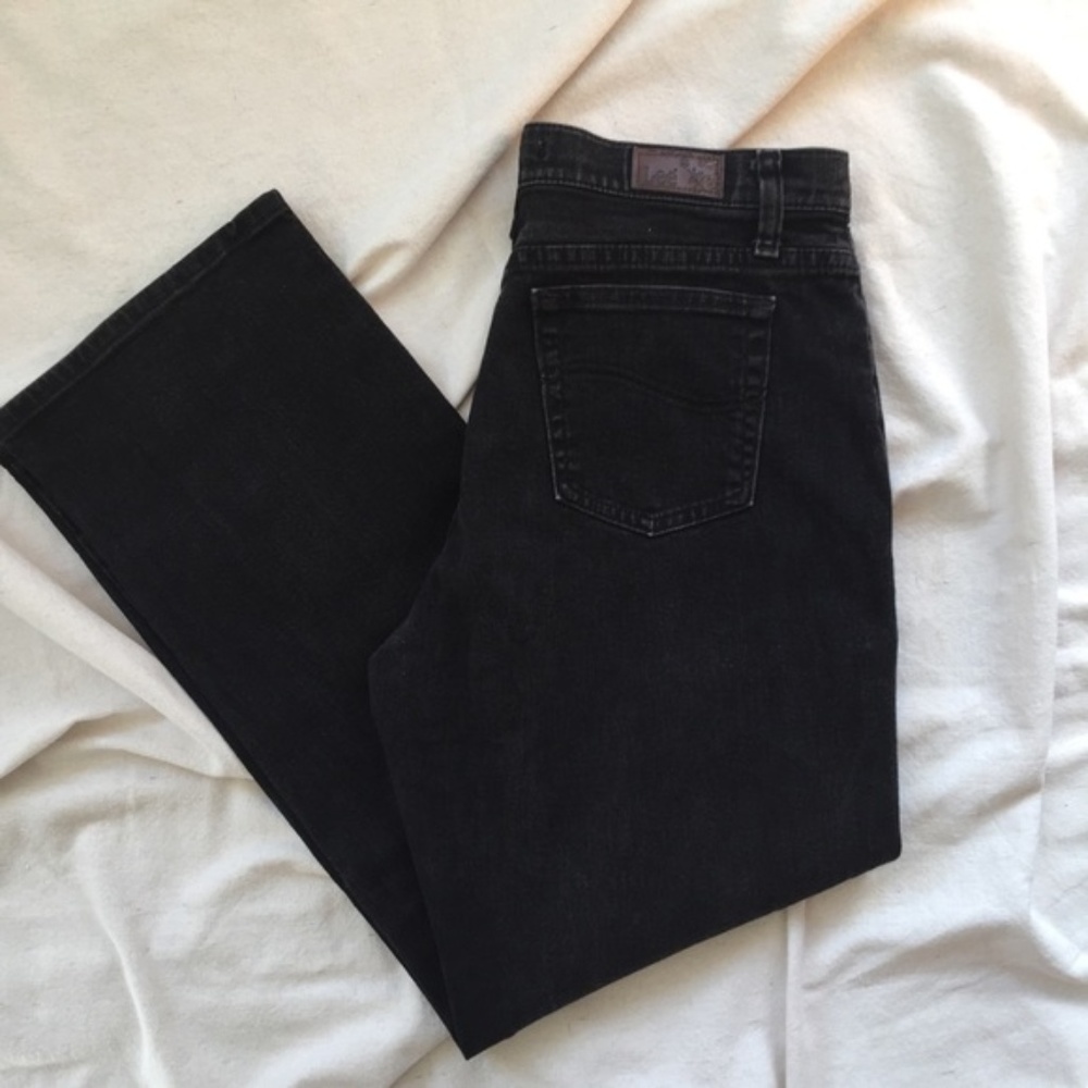 black mom jeans